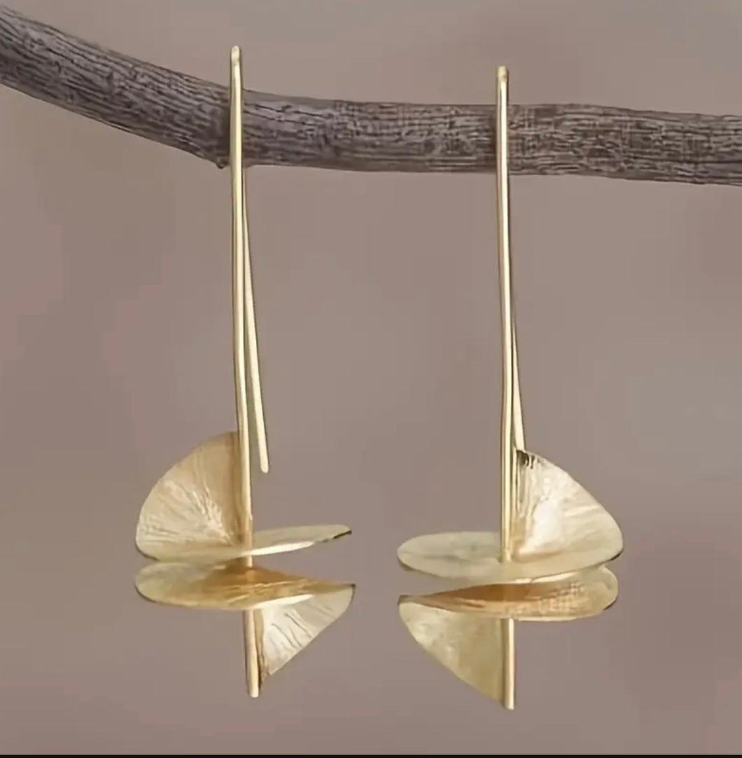 Rotating Gold earrings